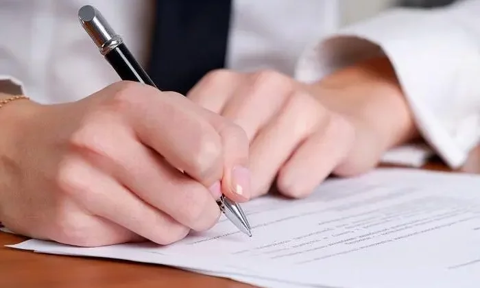 متى يحق للموظف رفع شكوى في السعودية