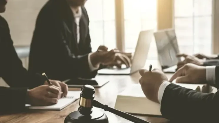 غرامة العامل الذي يعمل عند غير كفيله في السعودية