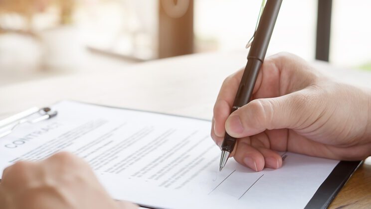 نموذج فسخ عقد العمل من قبل العامل